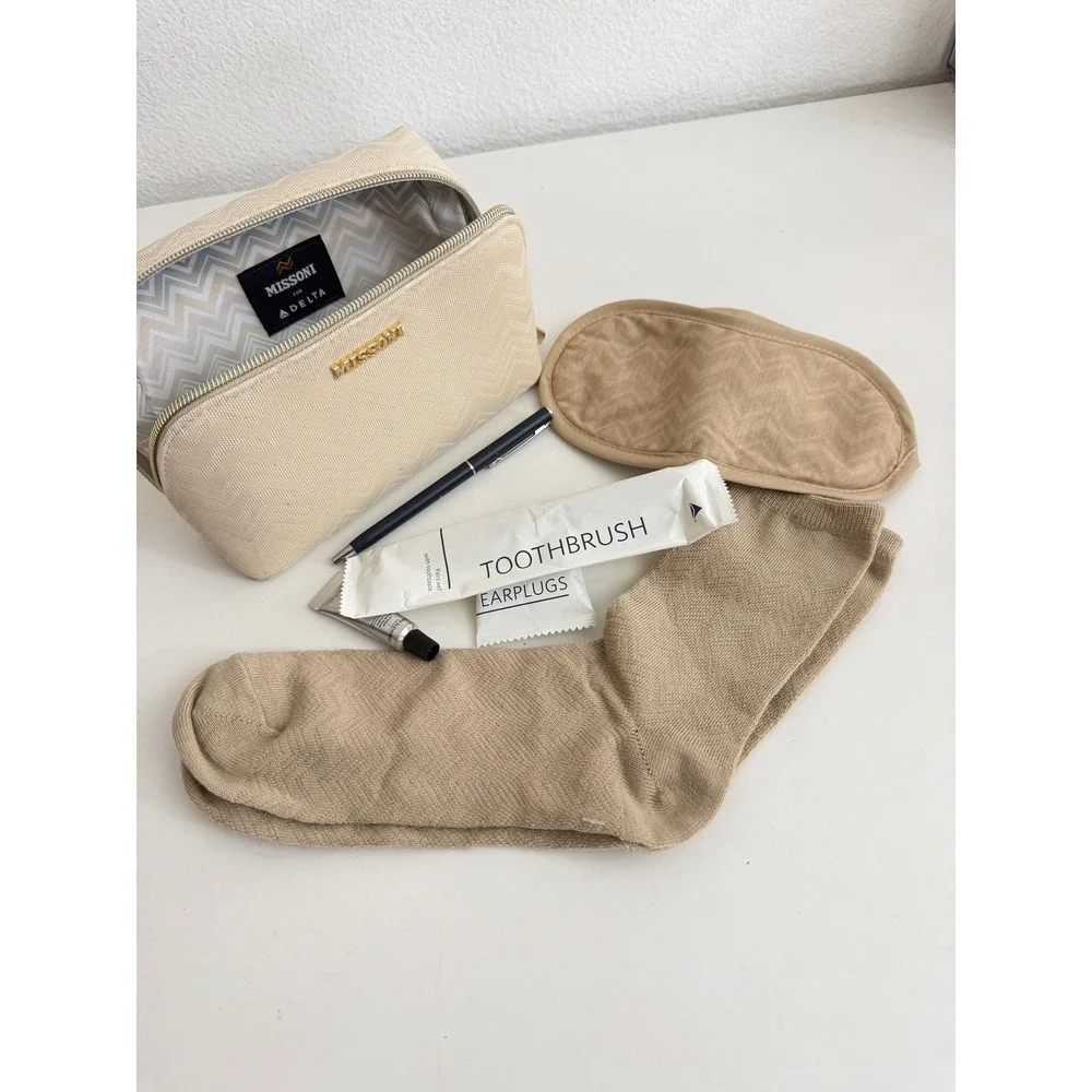 Missoni for Delta One Amenity Kit Beige Chevron Pouch Eye Mask Socks Set